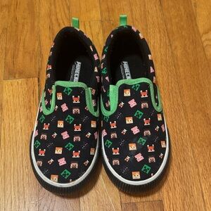 Minecraft slip on shoes (1)